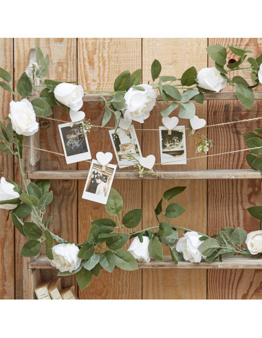 guirlande-roses-blanches-et-feuillages-decoration-baby-shower-bapteme-anniversaire-mariage.jpg